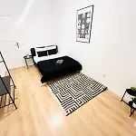 Hostel Luxury In Lisbon, Perfect For Tourists *