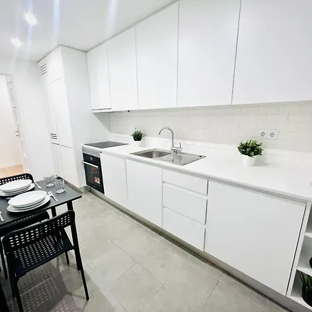 Luxury In Lisbon, Perfect For Tourists Vandrerhjem *